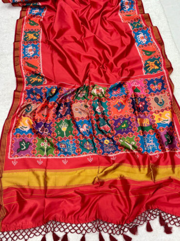 Red Handloom Patola Silk Saree with Zari Weaving Lagdi Patta Pallu and Tassels