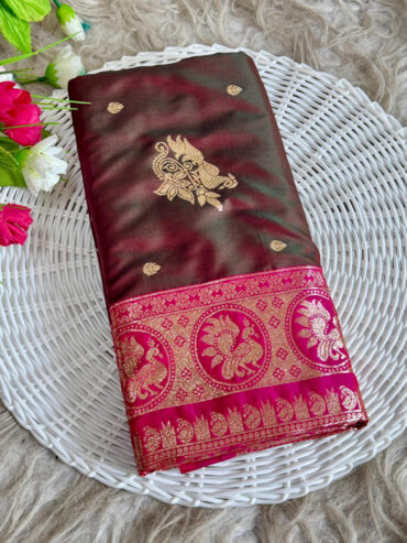 Rama Green Nauvari Peshwai Paithani Silk Saree with Zari Weaving Work